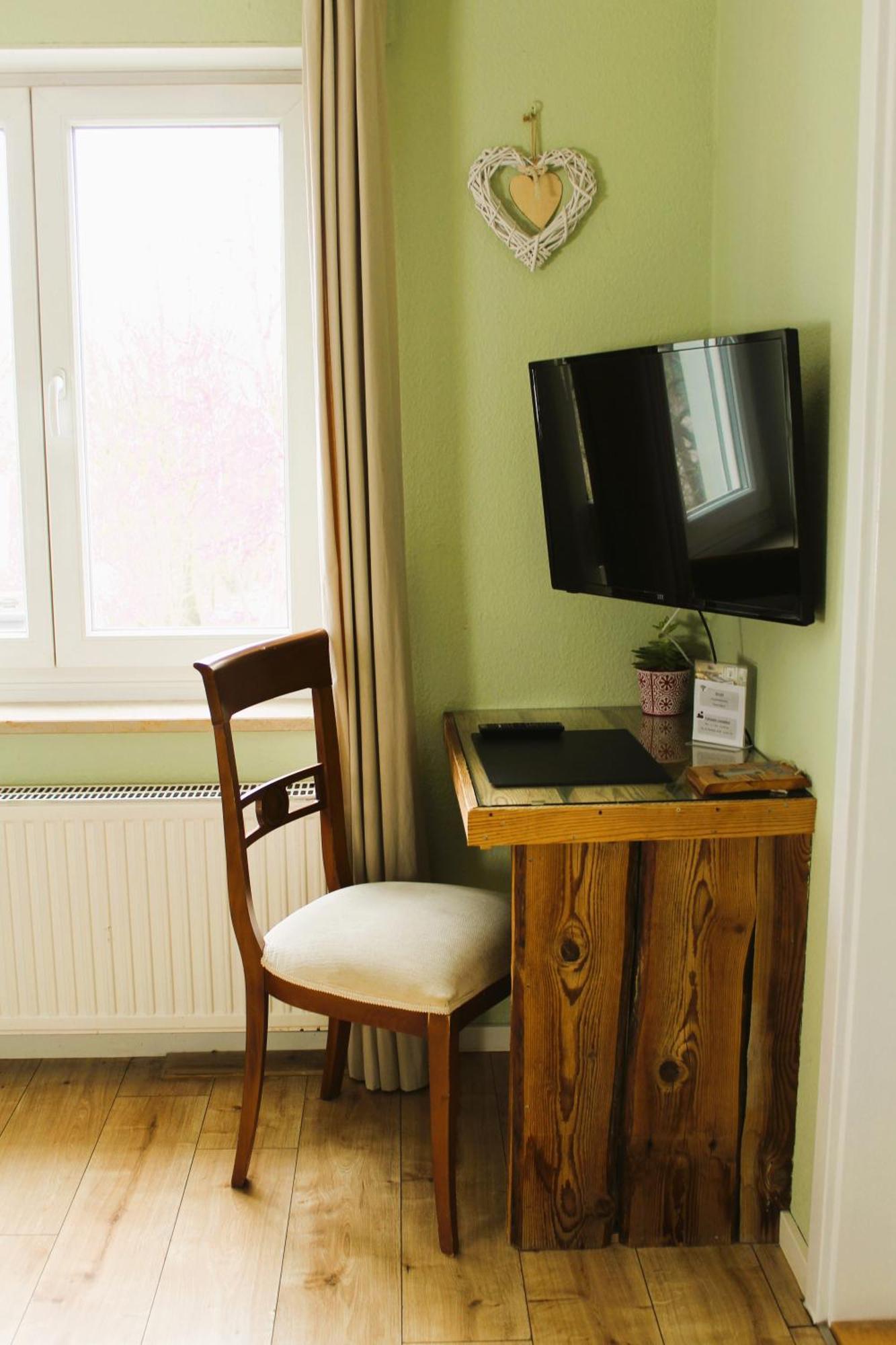 Haus Am Bach - Gemuetliche Pension Allershausen Eksteriør billede